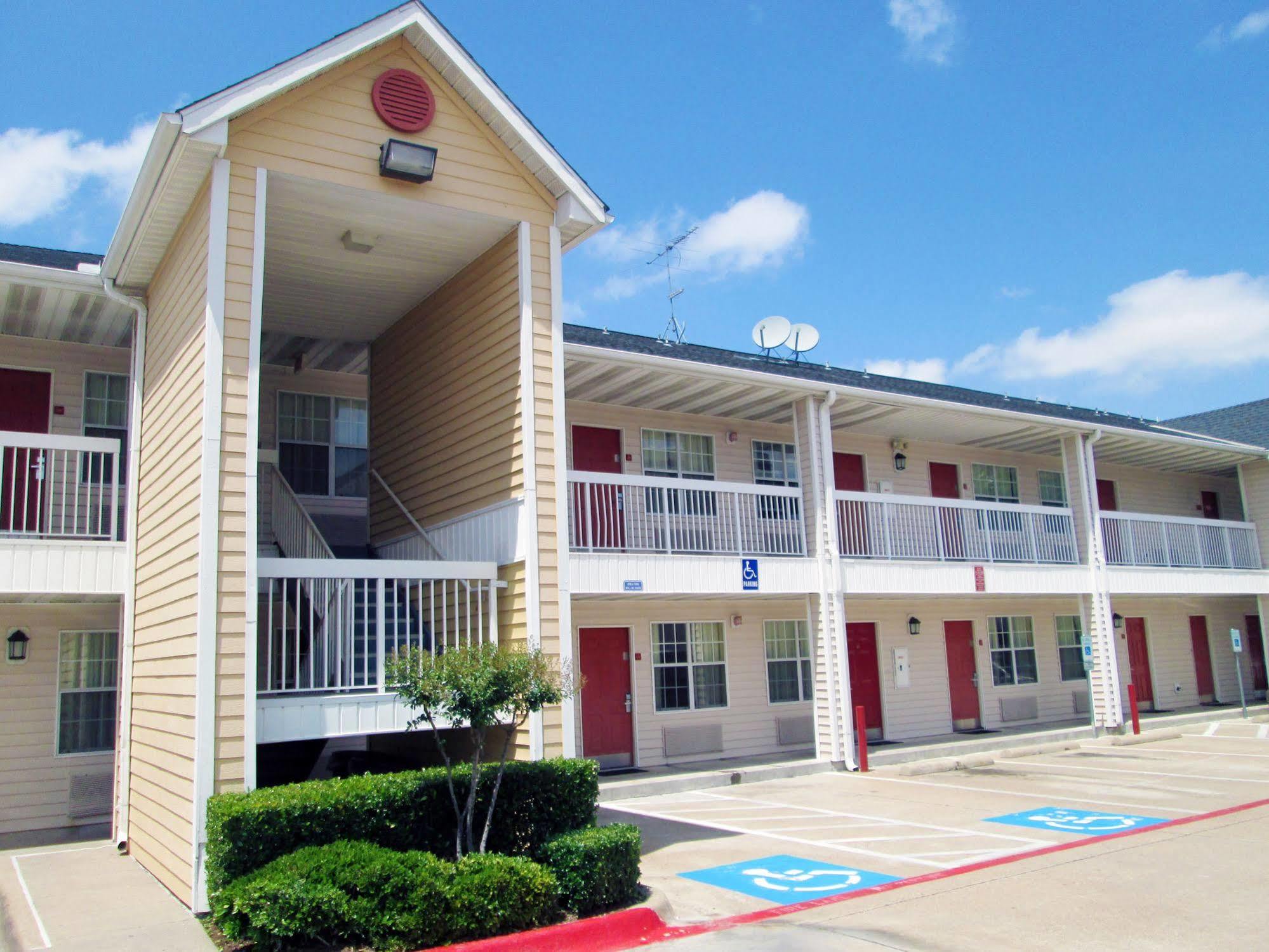 Hometowne Studios By Red Roof Dallas - North Addison - Tollway Exteriér fotografie